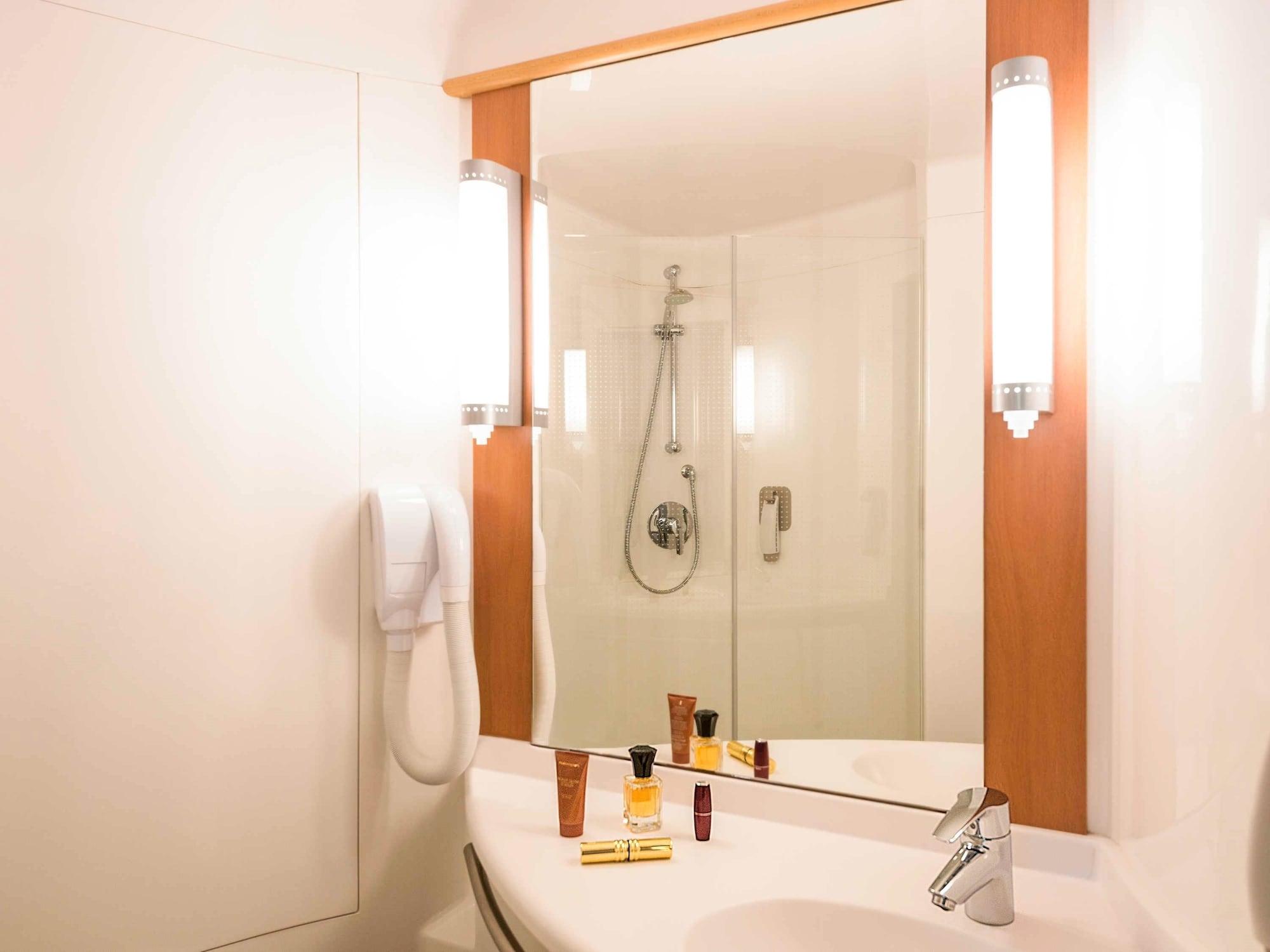 Hotel Ibis Esch Belval Zewnętrze zdjęcie
